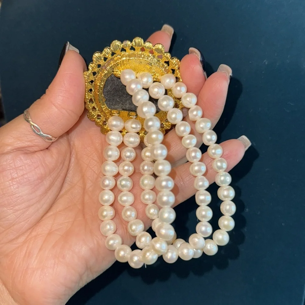 Cameo with Triple Freshwater Strand Pearl Bracelet - Picture 2 of 3